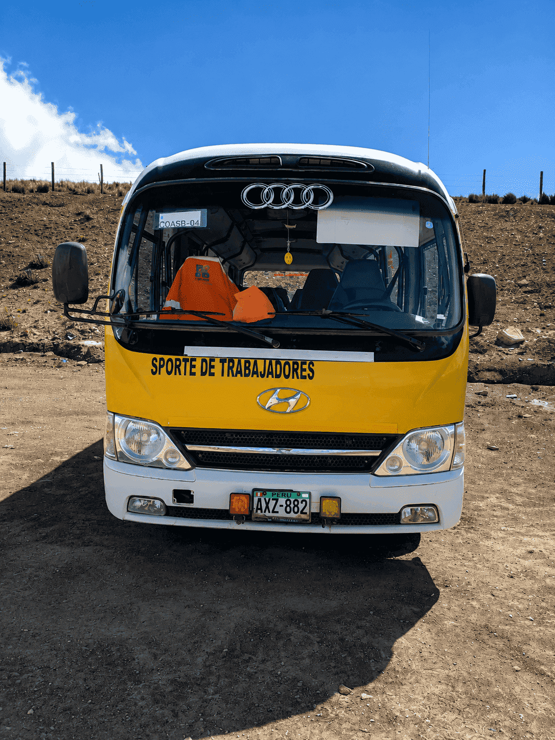 Bus Hyundai con protocolos de seguridad minera